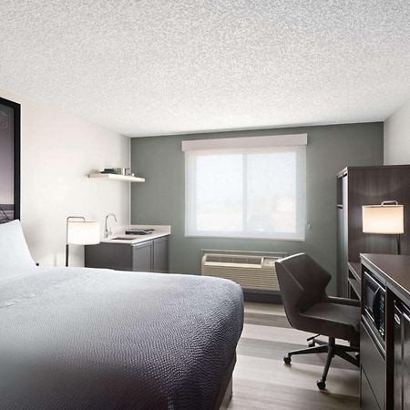 Hotel Super 8 By Wyndham Conrad Exterior foto